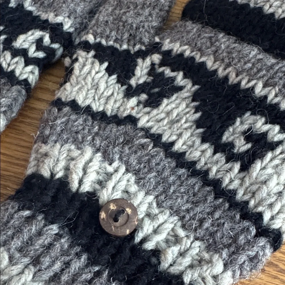 Woolen Yeti convertible wool mittens black, gray & tan  fingerless gloves
